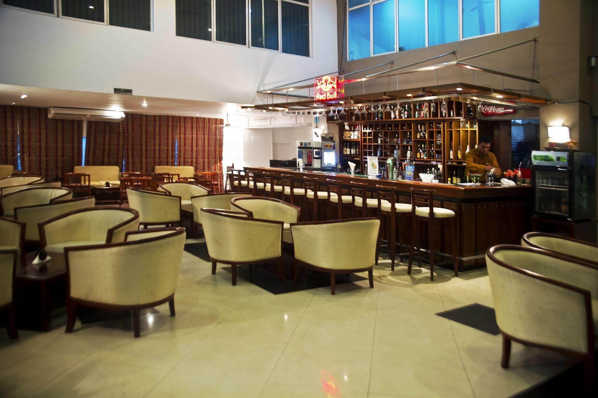 Global Towers Hotel & Apartments Colombo Luaran gambar